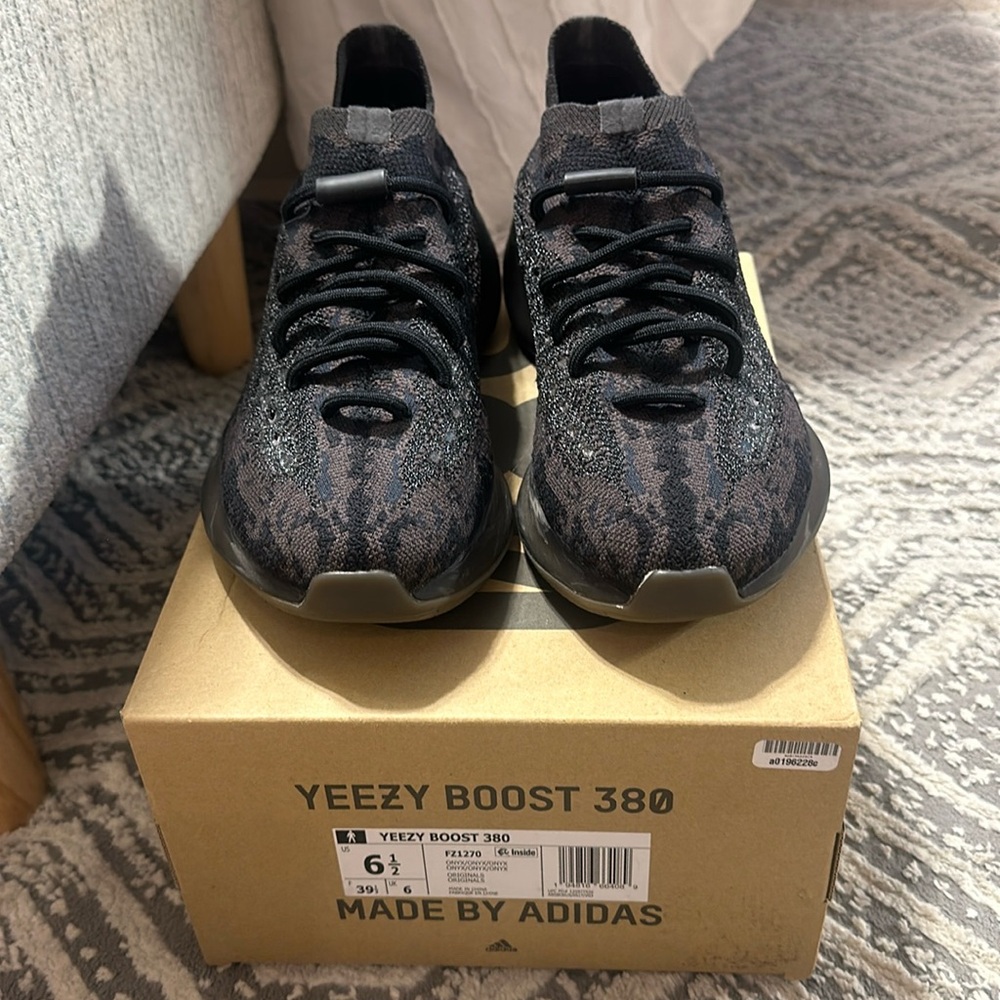 YEEZY BOOST 380 ONYX